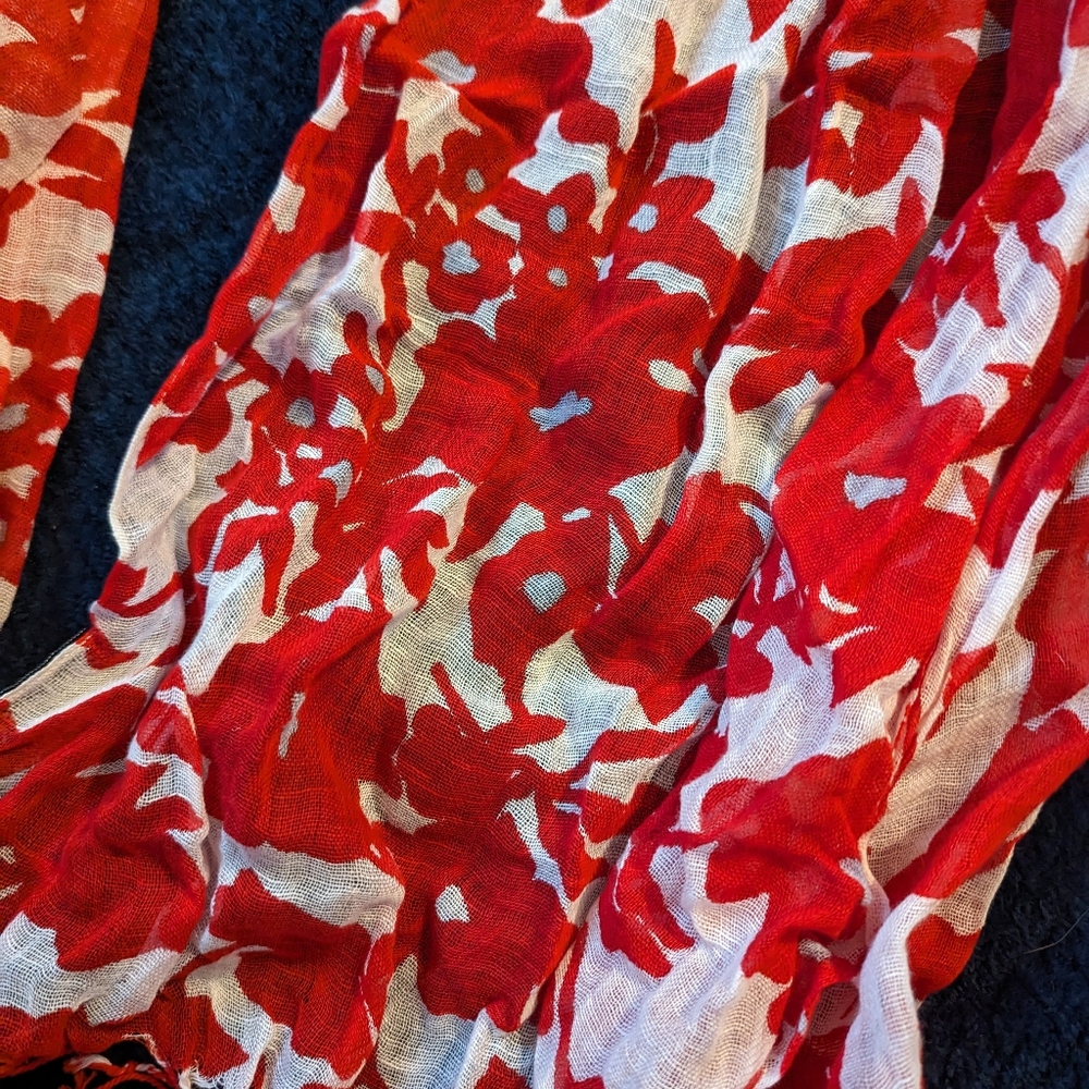 Floral fashion scarf
